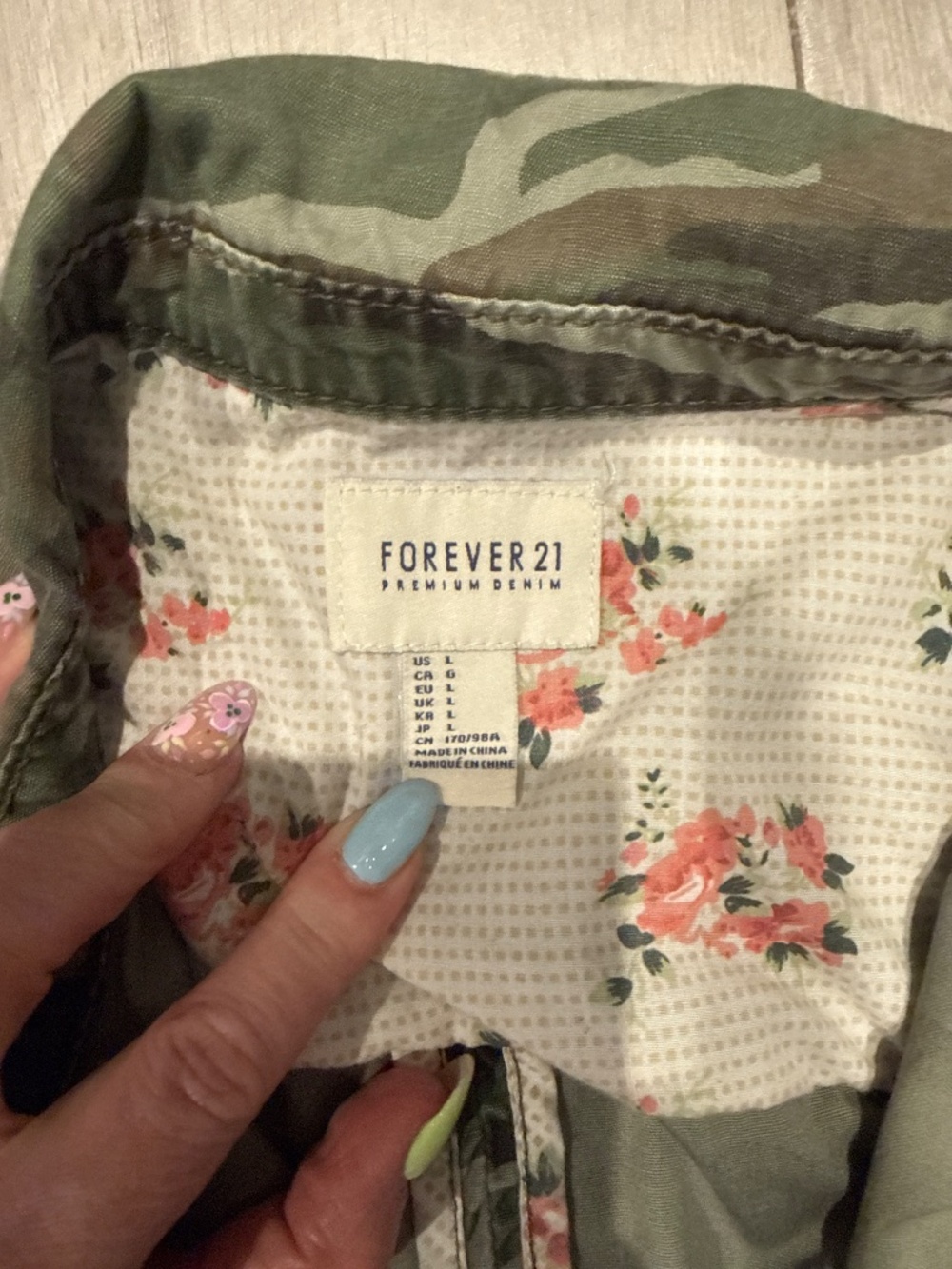 Shacket - Picture 2 of 3
